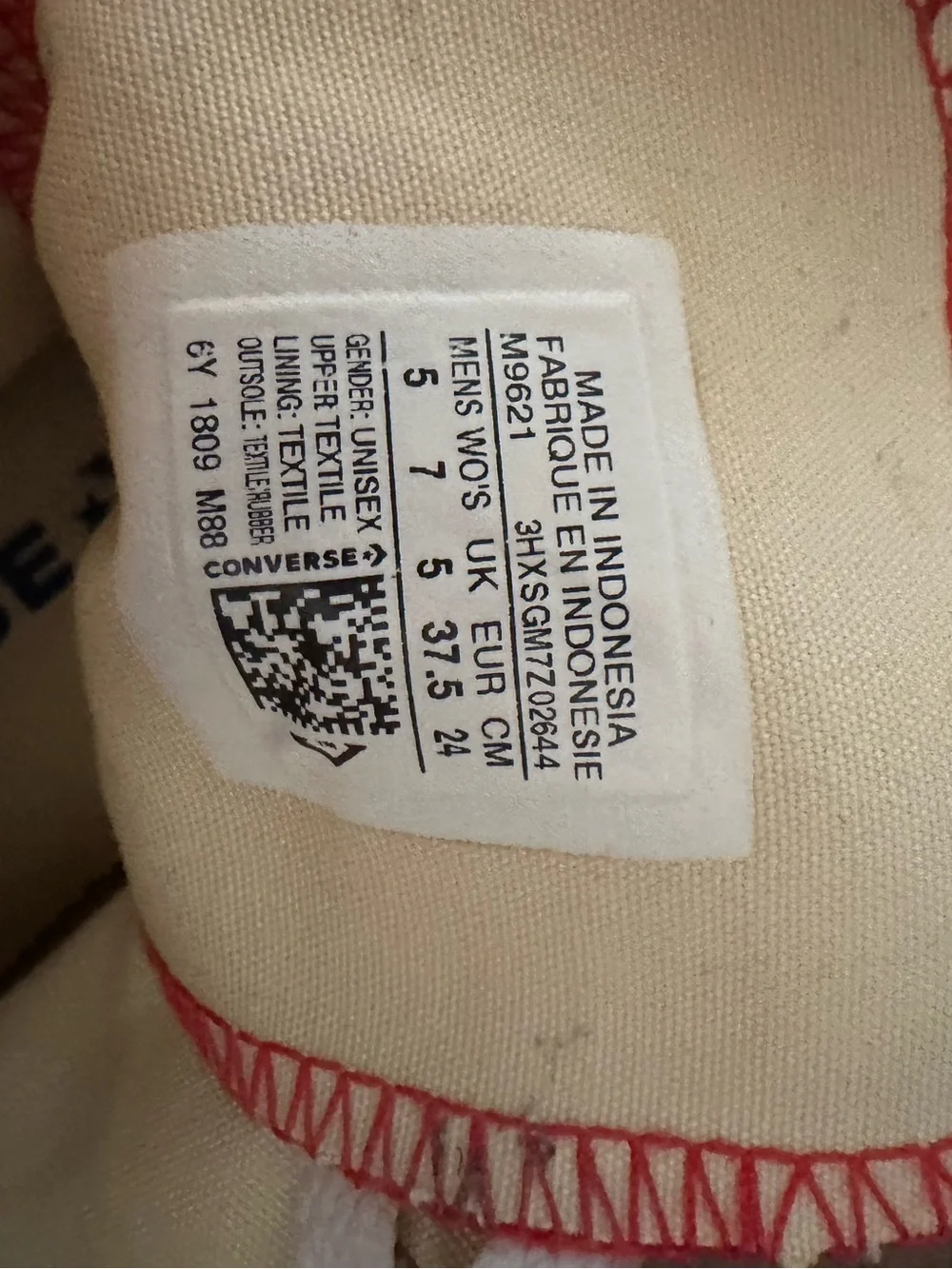 Converse Chuck Taylor Red High-Top Canvas Sneakers. Women size 7 Men size 5